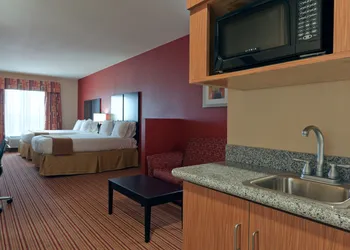 Holiday Inn Express and Suites Winona North by IHG hotel thumbnail 5