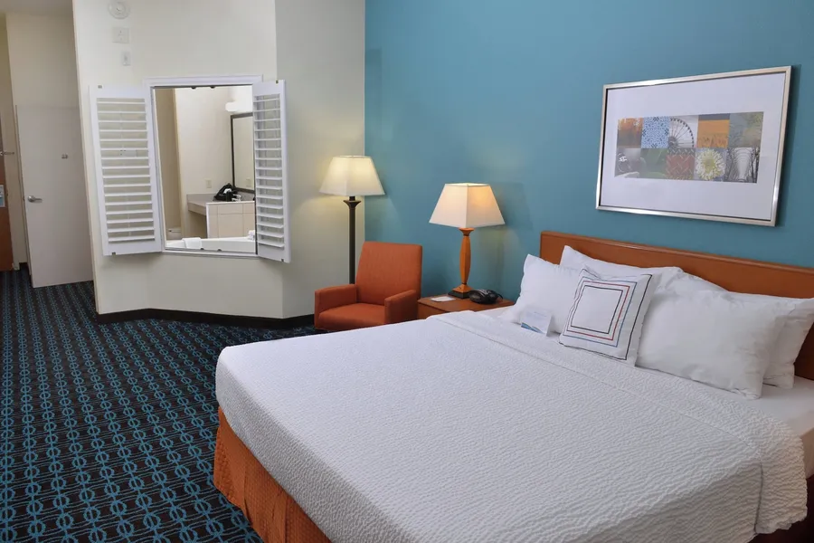 Fairfield Inn & Suites Marriott Effingham hotel detail image 6