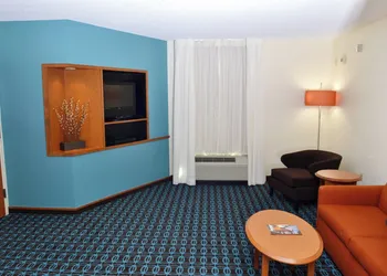 Fairfield Inn & Suites Marriott Effingham hotel thumbnail 8