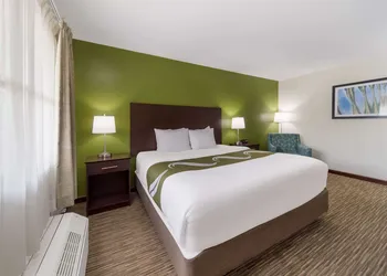 Quality Inn Great Barrington hotel thumbnail 5