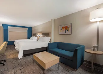 Holiday Inn Express & Suites Lexington by IHG hotel thumbnail 6