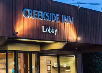 Creekside Inn hotel thumbnail 2