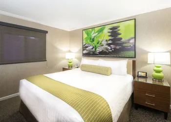Creekside Inn hotel thumbnail 5