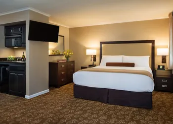 Creekside Inn hotel thumbnail 6