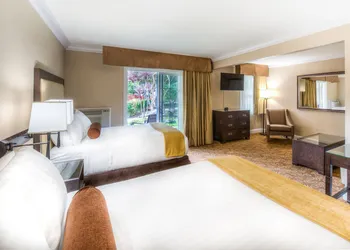 Creekside Inn hotel thumbnail 8