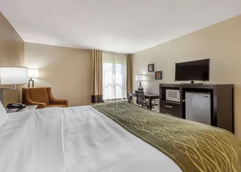 Comfort Inn Marion near Downtown & Blue Ridge PKWY hotel thumbnail 8