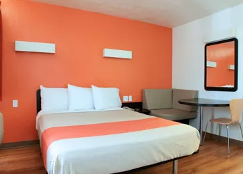 Motel 6 Old town Scottsdale/Fashion Square hotel thumbnail 5