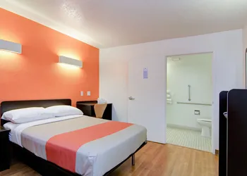 Motel 6 Old town Scottsdale/Fashion Square hotel thumbnail 8
