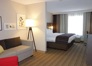 Country Inn & Suites by Radisson, Mason City, IA hotel thumbnail 5