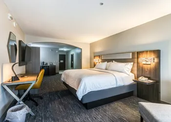 Holiday Inn Express Salinas by IHG hotel thumbnail 3