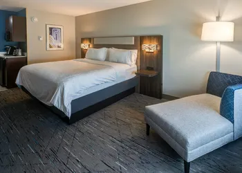 Holiday Inn Express Salinas by IHG hotel thumbnail 7