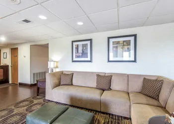 Quality Inn Chillicothe hotel thumbnail 7