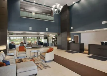 Wingate by Wyndham Bismarck hotel thumbnail 2