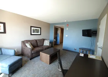 Wingate by Wyndham Bismarck hotel thumbnail 6