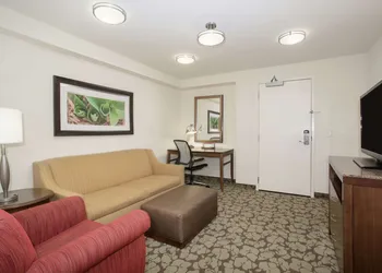 Hilton Garden Inn Lincoln Downtown/Haymarket hotel thumbnail 5