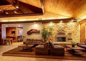 Best Western Plus Tree House hotel thumbnail 3