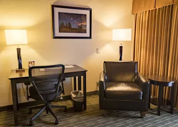 Best Western Plus Tree House hotel thumbnail 5