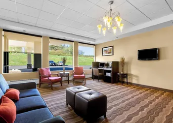 Comfort Inn Somerset hotel thumbnail 3