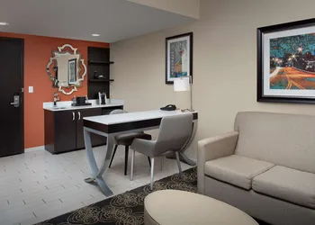 Embassy Suites by Hilton Knoxville West hotel thumbnail 7
