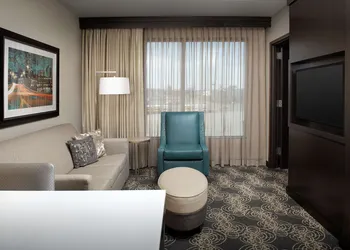 Embassy Suites by Hilton Knoxville West hotel thumbnail 8
