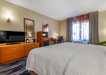 Fairfield Inn & Suites Holiday Tarpon Springs hotel thumbnail 2