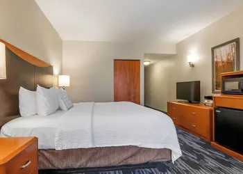 Fairfield Inn & Suites Holiday Tarpon Springs hotel thumbnail 5