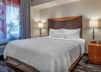 Fairfield Inn & Suites Holiday Tarpon Springs hotel thumbnail 8