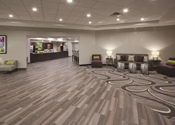 La Quinta Inn & Suites by Wyndham Minneapolis Bloomington W hotel thumbnail 2