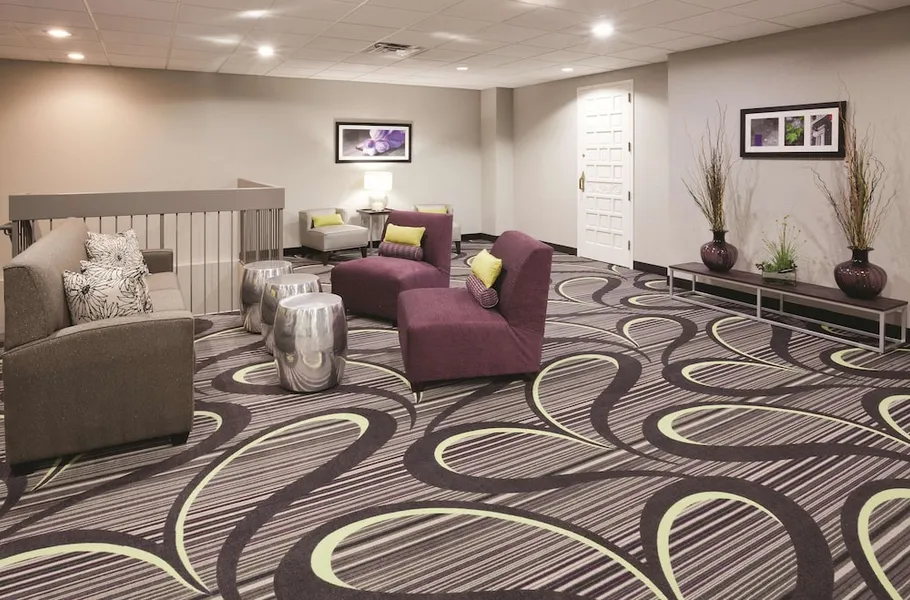 La Quinta Inn & Suites by Wyndham Minneapolis Bloomington W hotel detail image 6