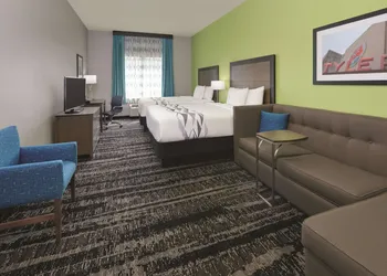 La Quinta Inn & Suites by Wyndham Tyler South hotel thumbnail 5