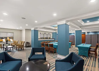 Comfort Suites Vero Beach I-95 hotel thumbnail 4
