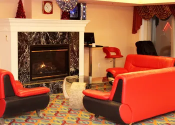 Crystal Star Inn Edmonton Airport hotel thumbnail 4
