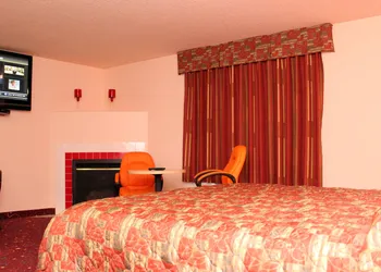 Crystal Star Inn Edmonton Airport hotel thumbnail 6