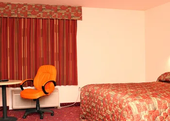 Crystal Star Inn Edmonton Airport hotel thumbnail 8