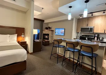 Falcon Crest Lodge by CLIQUE hotel thumbnail 6