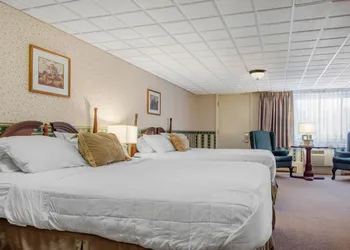 Coachman Inn hotel thumbnail 7