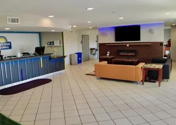 Days Inn & Suites by Wyndham Thibodaux hotel thumbnail 4