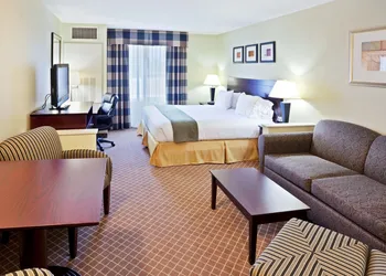 Holiday Inn Express Chehalis-Centralia by IHG hotel thumbnail 2