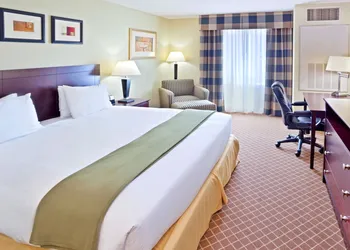 Holiday Inn Express Chehalis-Centralia by IHG hotel thumbnail 4
