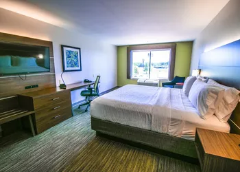 Holiday Inn Express Hotel & Suites, a Baton Rouge-Port Allen by IHG hotel thumbnail 8