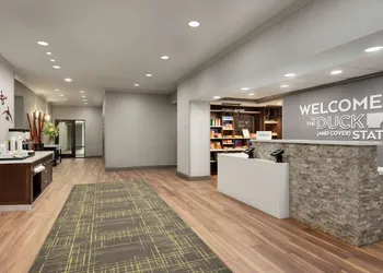 Hampton Inn and Suites Pine Bluff hotel thumbnail 2