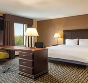 Hampton Inn and Suites Pine Bluff hotel detail image 7