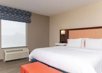 Hampton Inn Warsaw hotel thumbnail 2