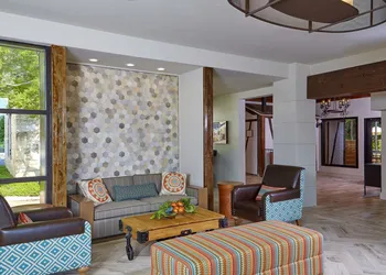Fredericksburg Inn & Suites hotel thumbnail 6