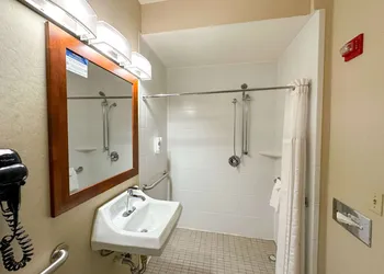 Country Inn & Suites by Radisson, Rock Falls, IL hotel thumbnail 8