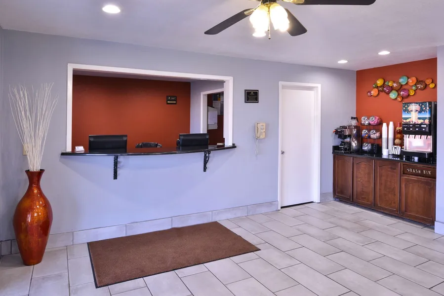 Americas Best Value Inn Batesville hotel detail image 2