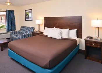 Americas Best Value Inn Batesville hotel thumbnail 6