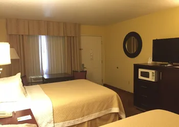 Days Inn by Wyndham Globe hotel thumbnail 3