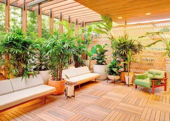 The Laylow Waikiki, Autograph Collection hotel thumbnail 3