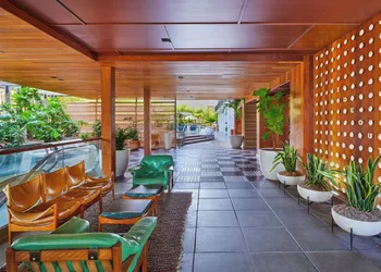 The Laylow Waikiki, Autograph Collection hotel thumbnail 4